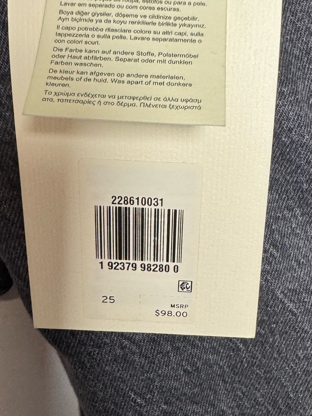 NWT Levi’s Wedgie Tapered Leg Jeans Washed Black 25 - Picture 10 of 10